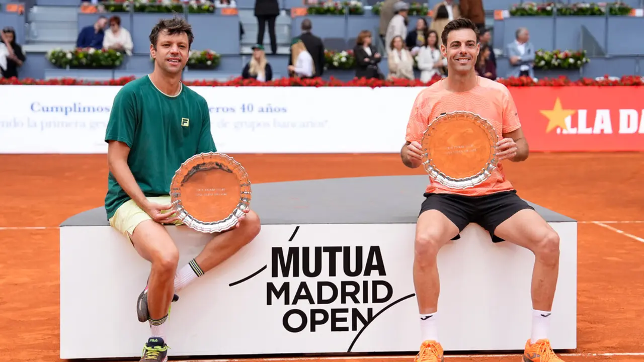 Horacio Zeballos de Argentina y Marcel Granollers de Espa&ntilde;a. / EP