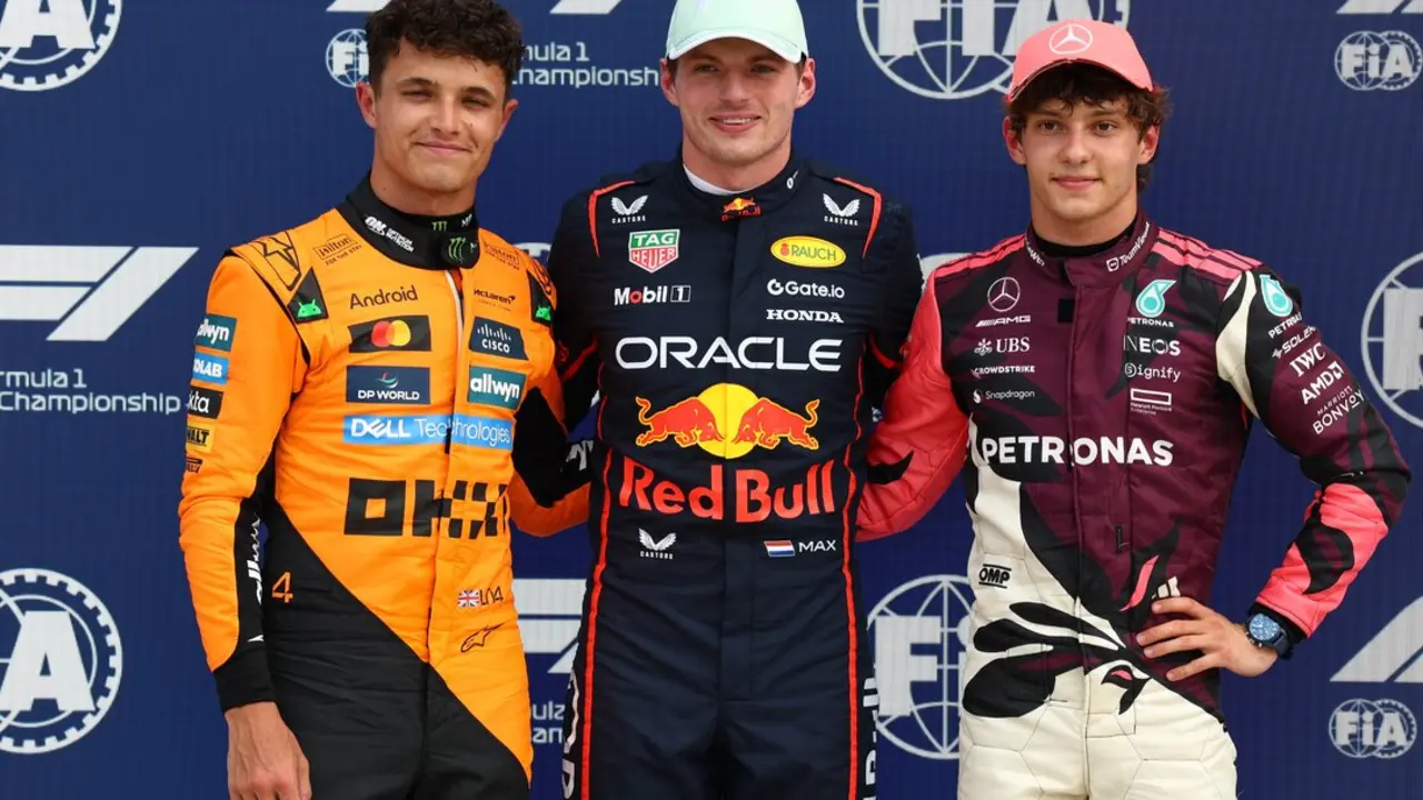 Verstappen (centro), Norris (izq) y Antonelli (dcha), fueron los tres primeros. / F1