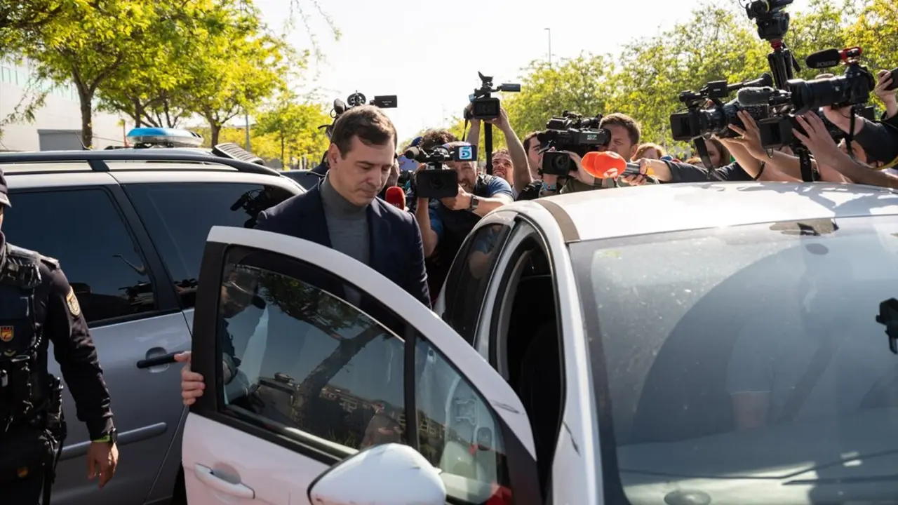 El hermano de Pedro S&aacute;nchez, David S&aacute;nchez, sale tras declarar en calidad de investigado. / Andr&eacute;s Rodr&iacute;guez