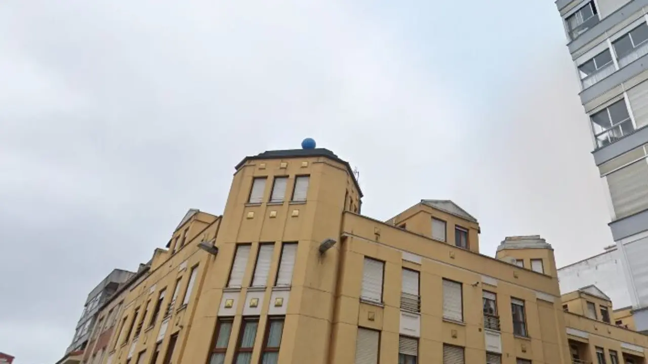 Edificio en el que se encuentra la bola del mundo. / A.E.