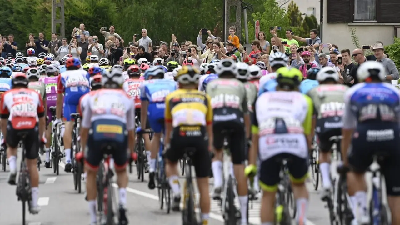 Primera etapa del Giro de Italia 2022, con salida en Budapest y llegada en Visegr&aacute;d (Hungr&iacute;a). / Giro de Italia