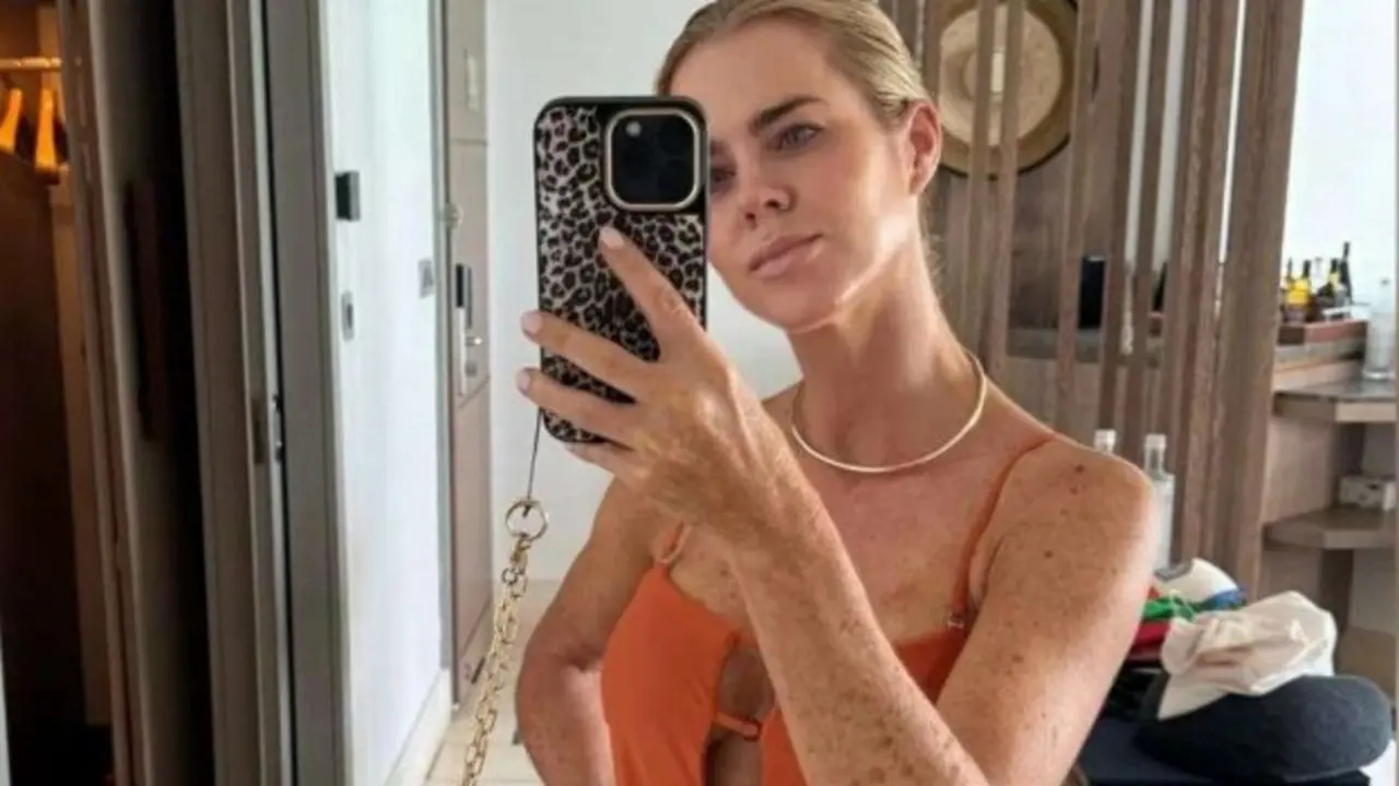 Amelia Bono y una parte de la foto viral. / IG