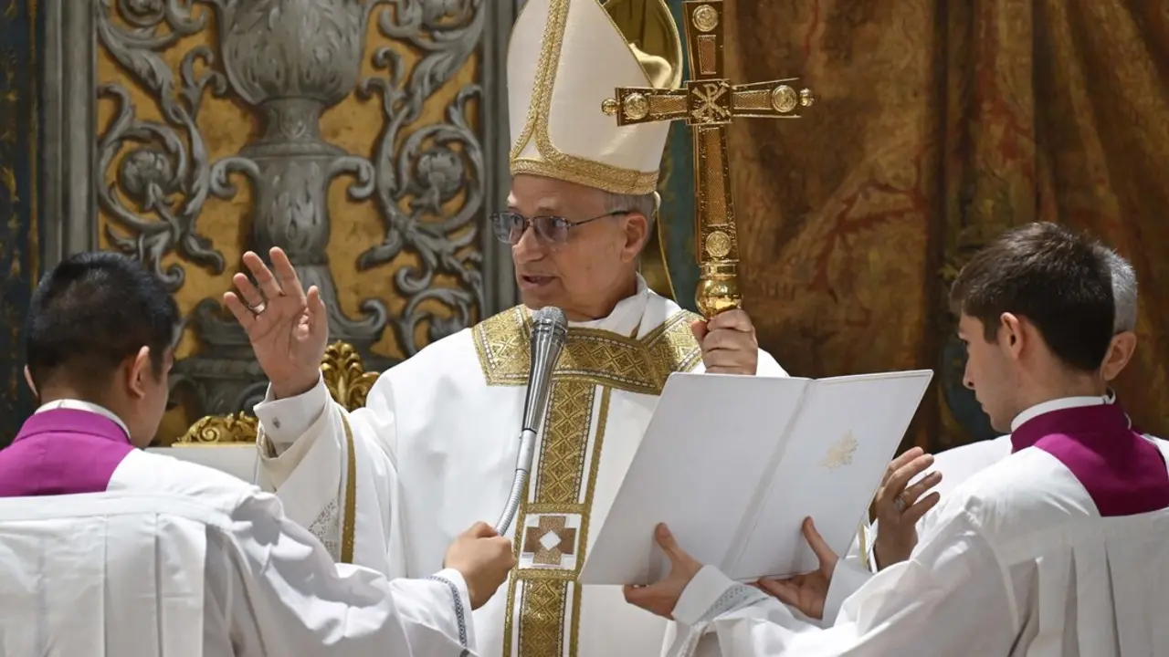 El Papa Le&oacute;n XIV celebra la Santa Misa pro Ecclesia con los cardenales en la Capilla Sixtina del Vaticano. / VATICAN MEDIA