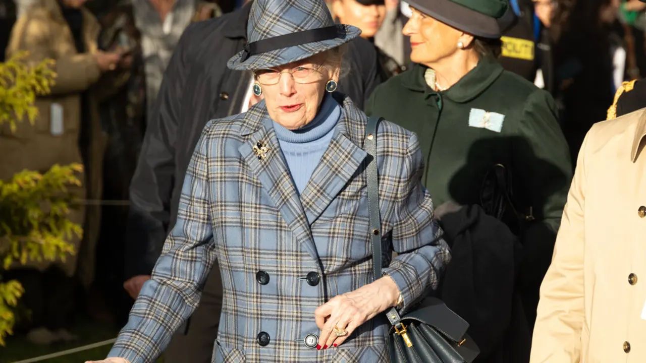 La reina Margarita recibe el alta tras hospitalizaci&oacute;n en Copenhague. / EP