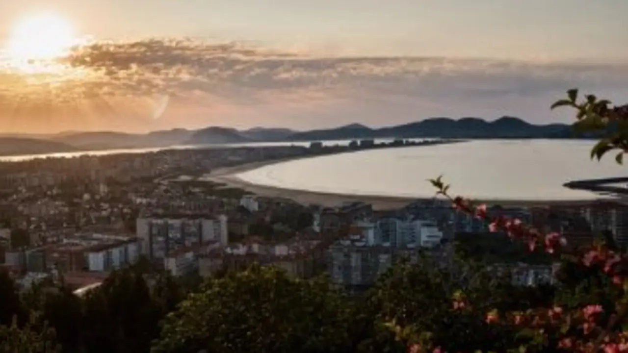 Vista de la localidad de Laredo. / A.S.