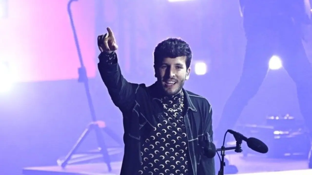 El cantante Sebasti&aacute;n Yatra durante un concierto. /  Francisco Guerra / Archivo
