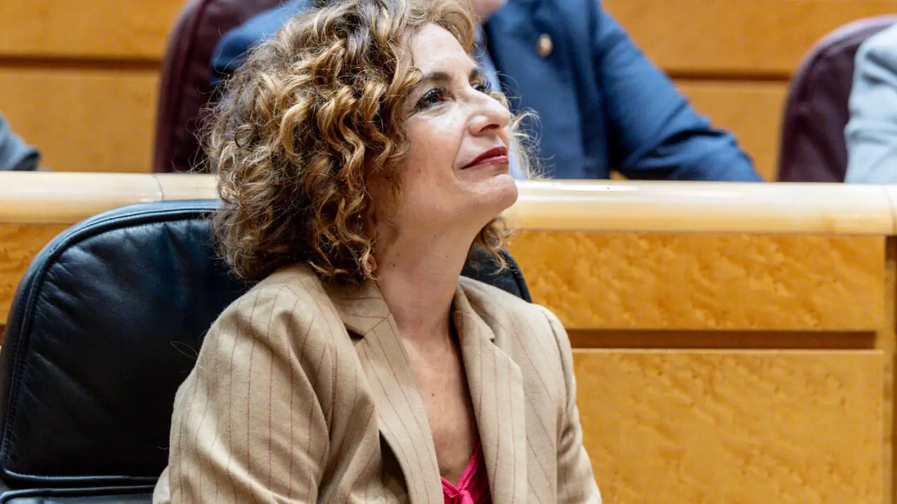 La vicepresidenta primera y ministra de Hacienda, Mar&iacute;a Jes&uacute;s Montero. / EP