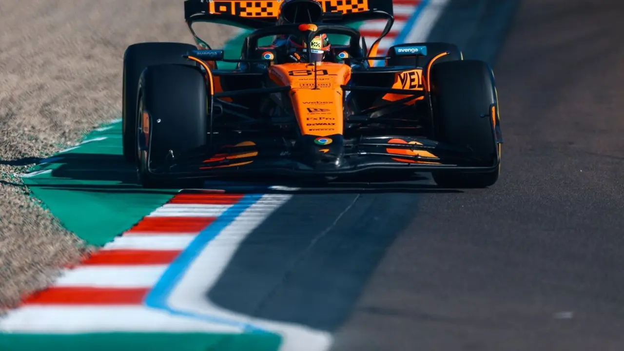 Oscar Piastri ha sido el gran protagonista del viernes en Imola. / X