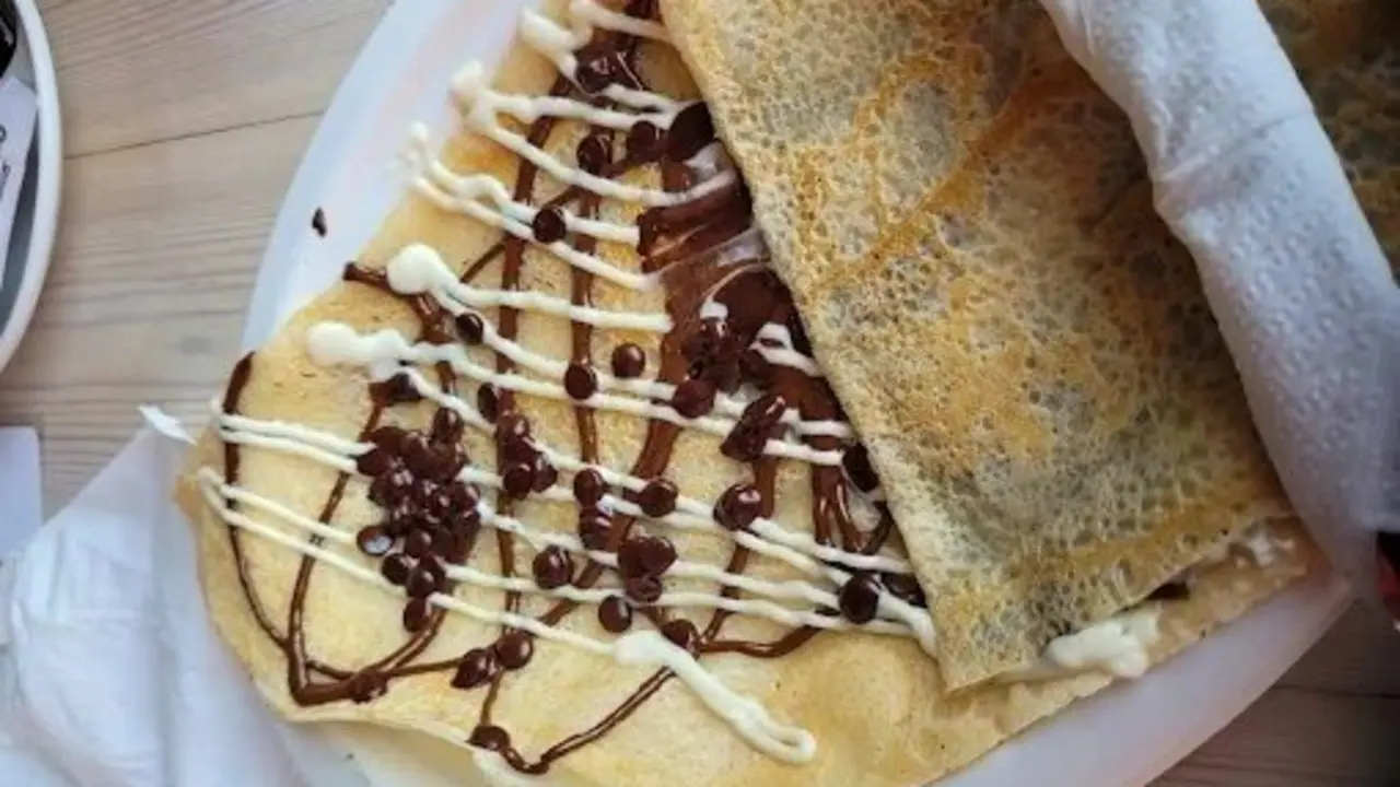 Una de las crepes que ofrece el local. / A.E