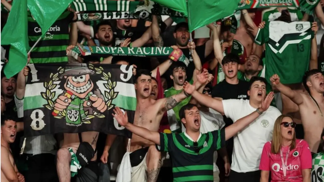 La afici&oacute;n no dej&oacute; de animar incluso cuando el marcador ya era adverso. Orgullo y pertenencia en estado puro.
