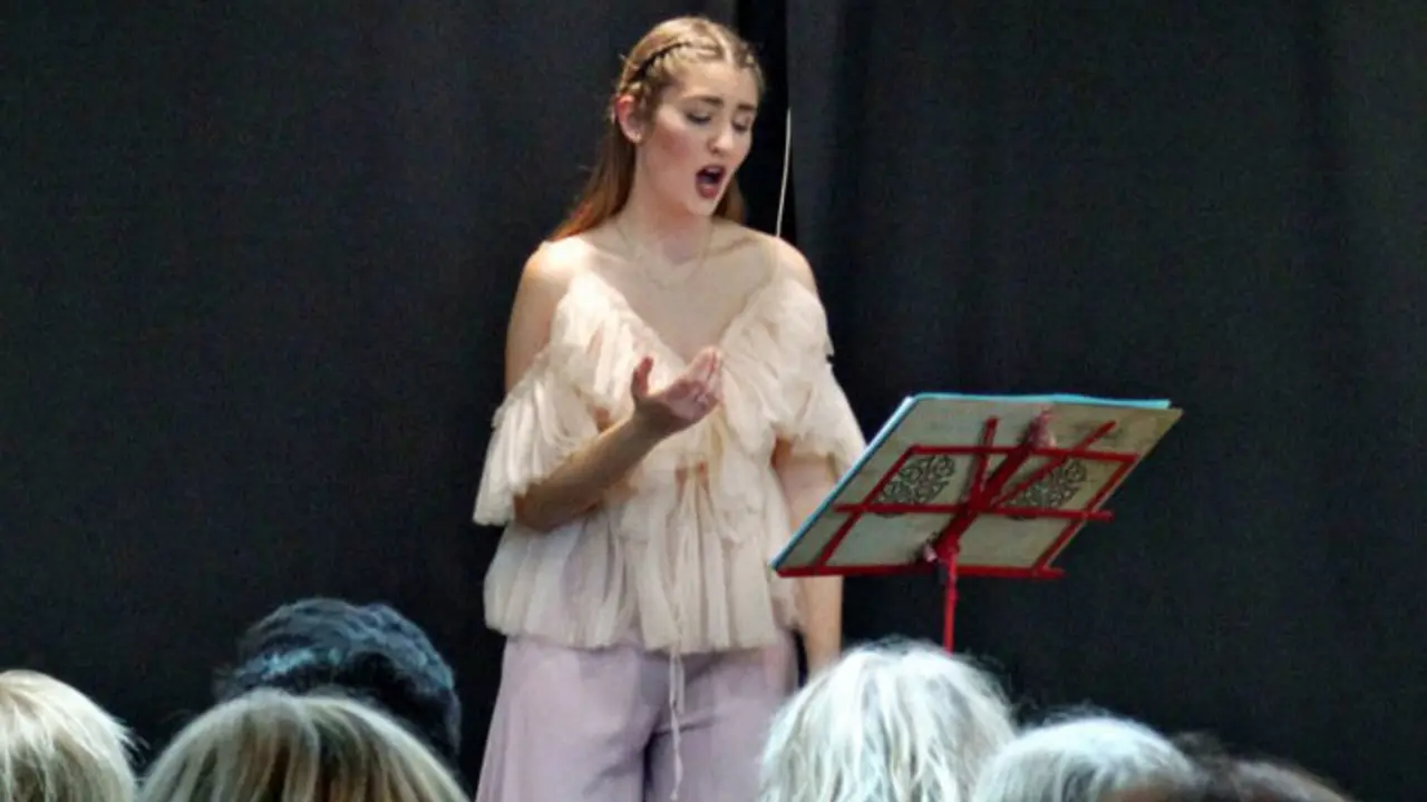 La soprano c&aacute;ntabra, Cristina Gal&aacute;n. / x
