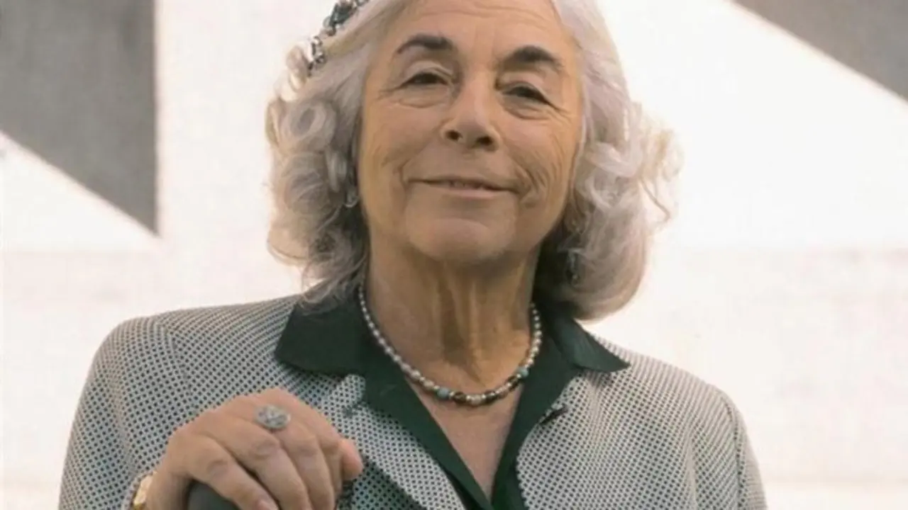 La escritora salmantina, Carmen Mart&iacute;n Gaite. / x