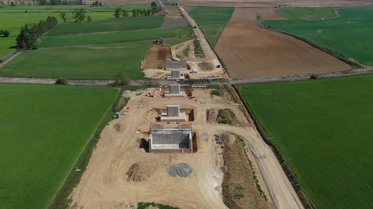 Obras del tramo de la l&iacute;nea de alta velocidad entre Palencia y Santander. / Alerta