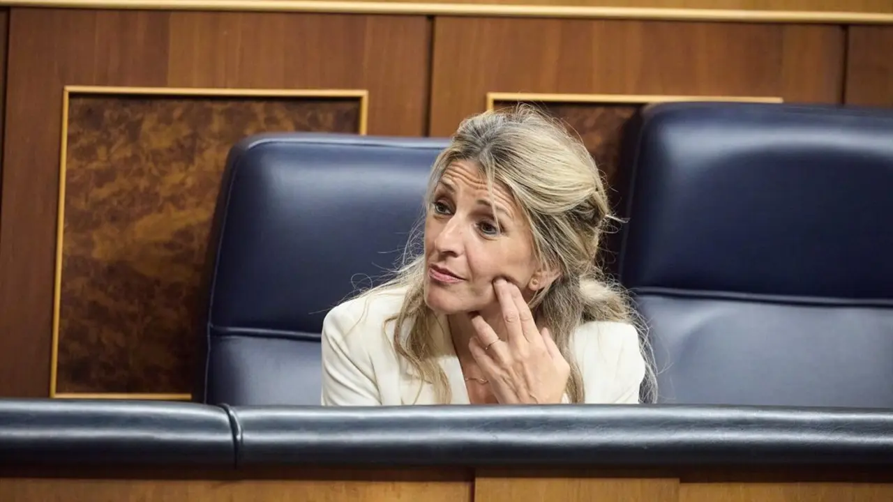 La vicepresidenta segunda y ministra de Trabajo y Econom&iacute;a Social, Yolanda D&iacute;az, durante una sesi&oacute;n plenaria. / Jes&uacute;s Hell&iacute;n