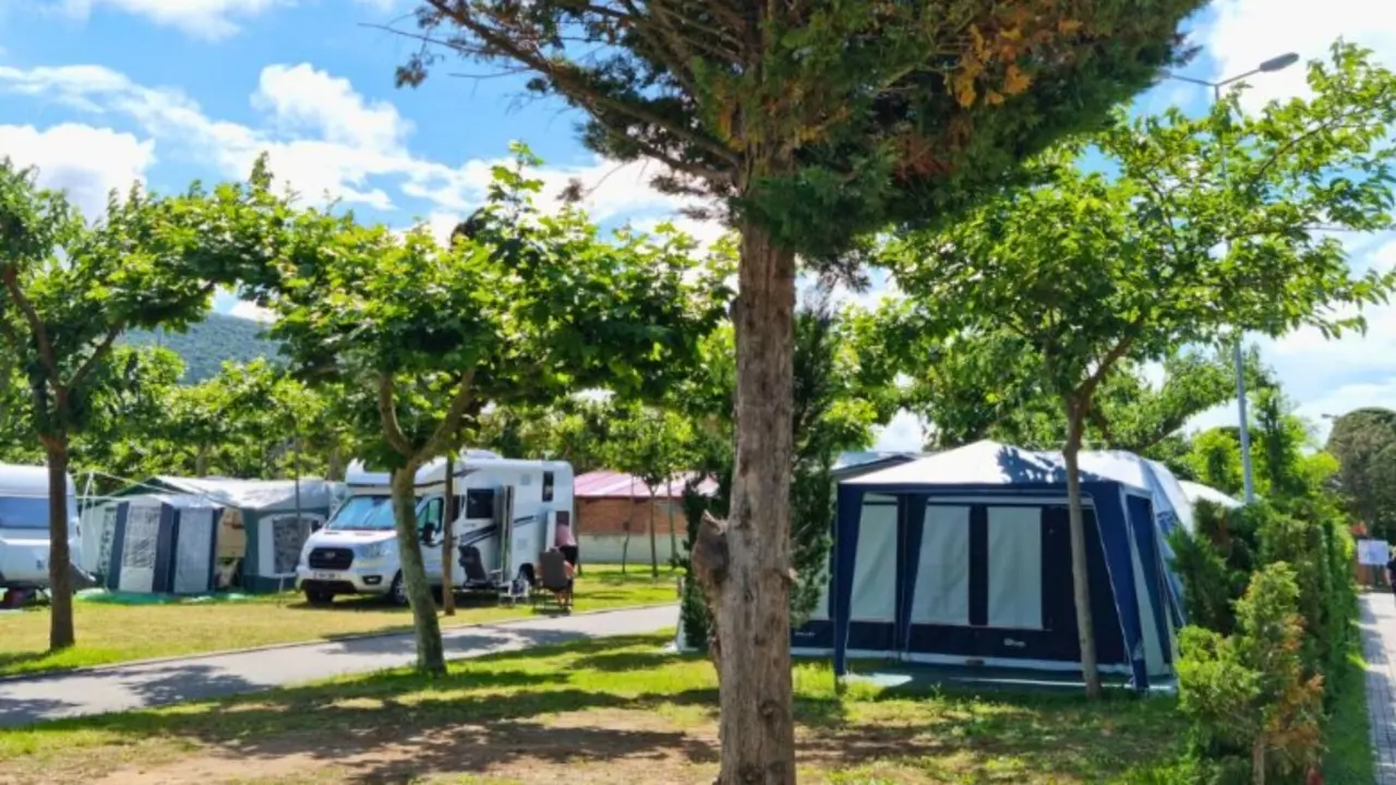 Camping playa de joyel. / A.E.