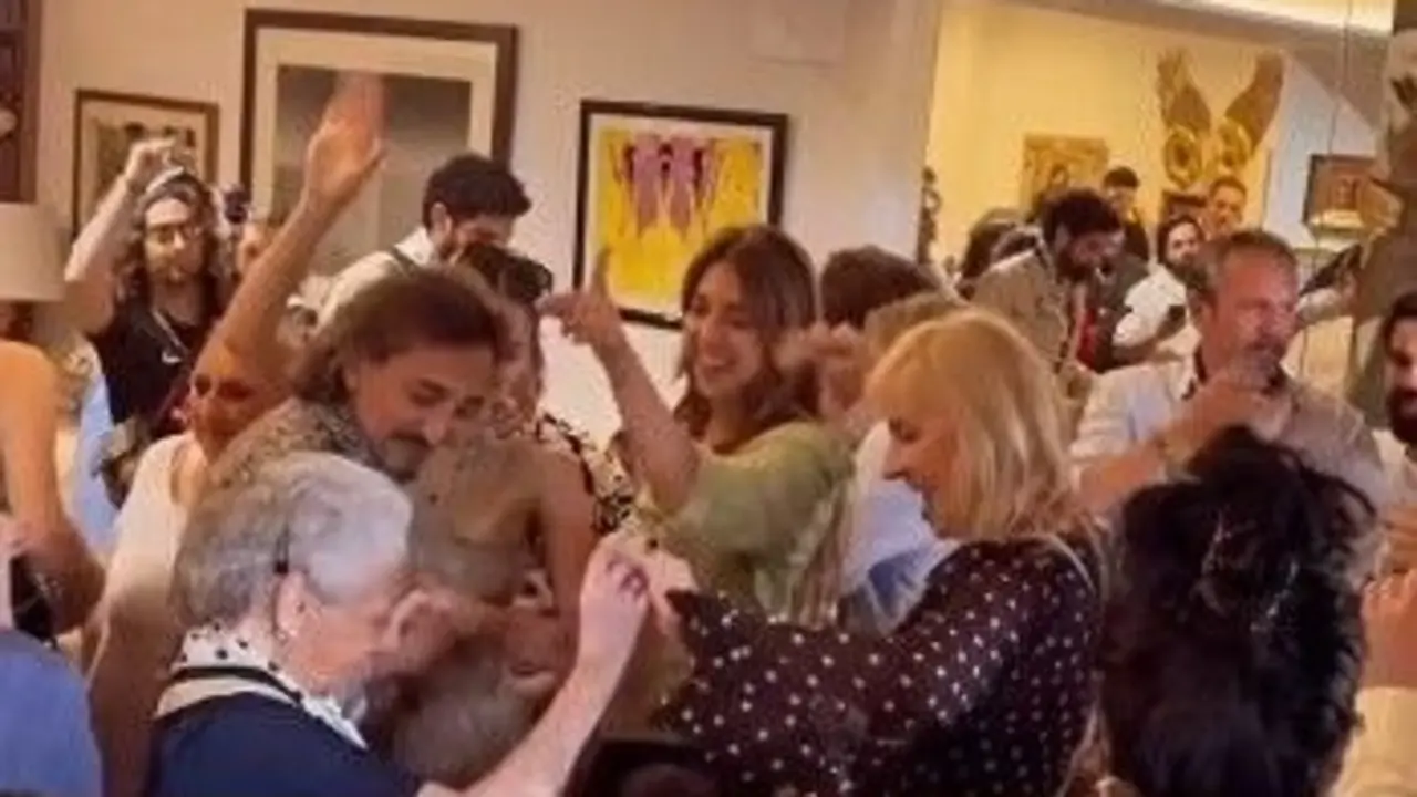 Antonio Carmona celebra sus 60 a&ntilde;os rodeado de familia y celebridades. / acarmonaoficial