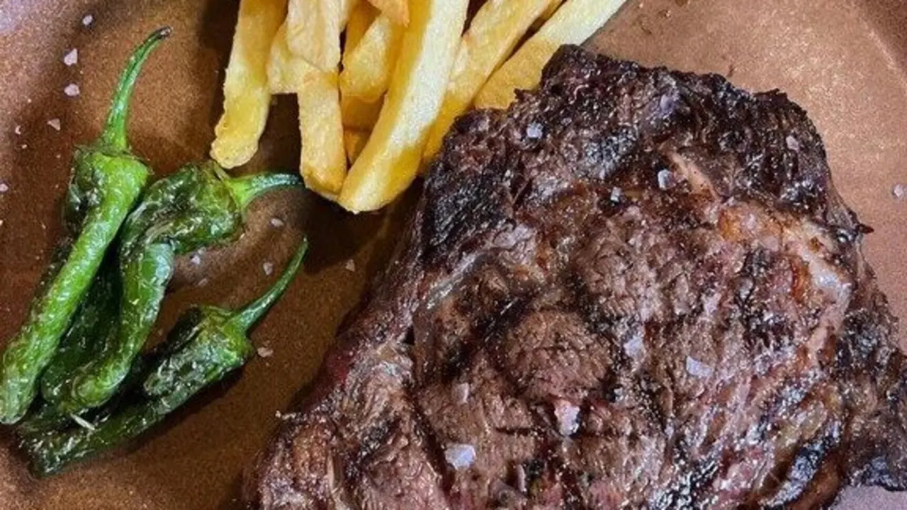 Entrecot de vaca, una de las especialidades del restaurante. / IG