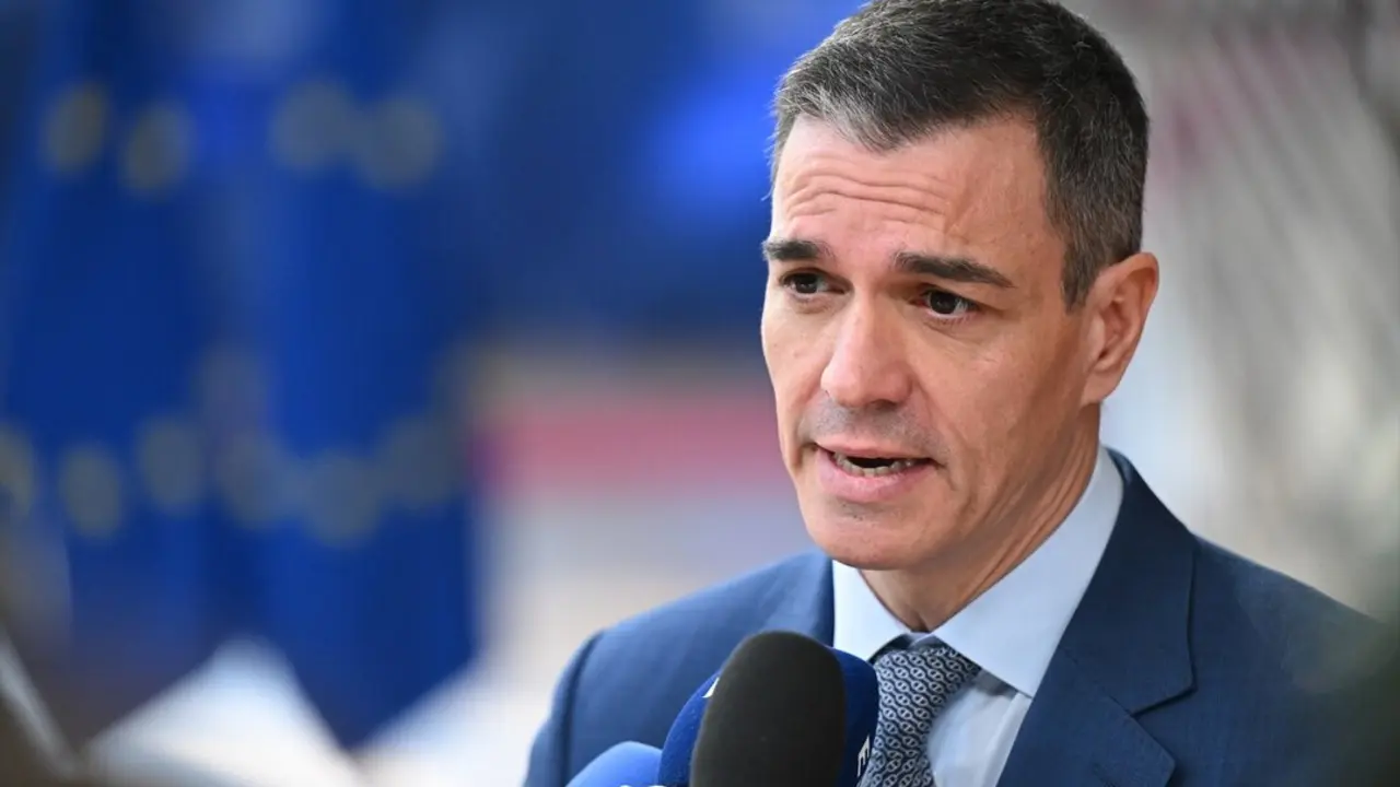 El presidente del Gobierno, Pedro S&aacute;nchez, en declaraciones a su llegada al Consejo Europeo en Bruselas.  / SIERAKOWSKI FREDERIC
