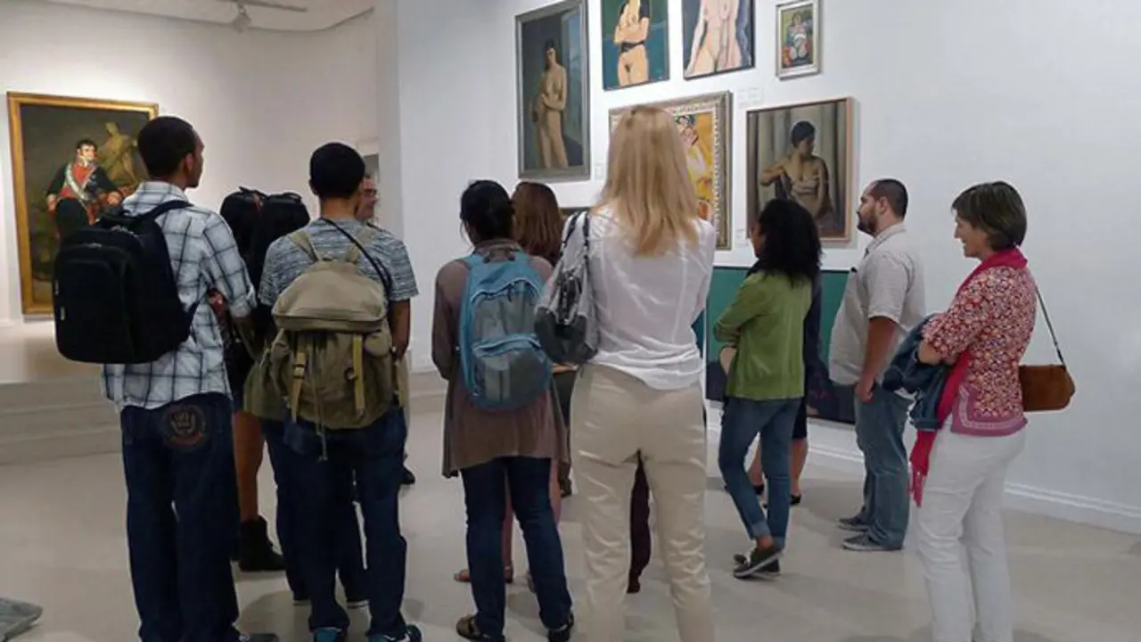 Visita guiada en el Museo de Arte oderno de Santander. / x