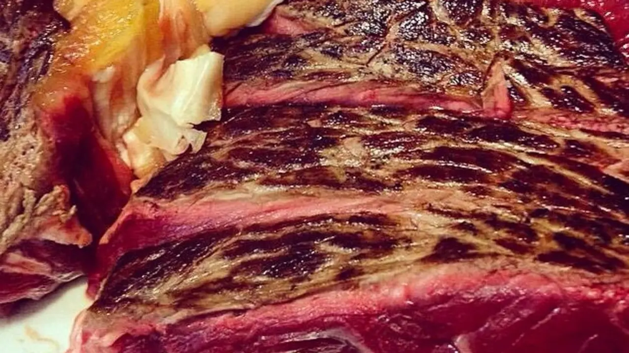 Las carnes que tienen en el local son de gran calidad. / Pericote