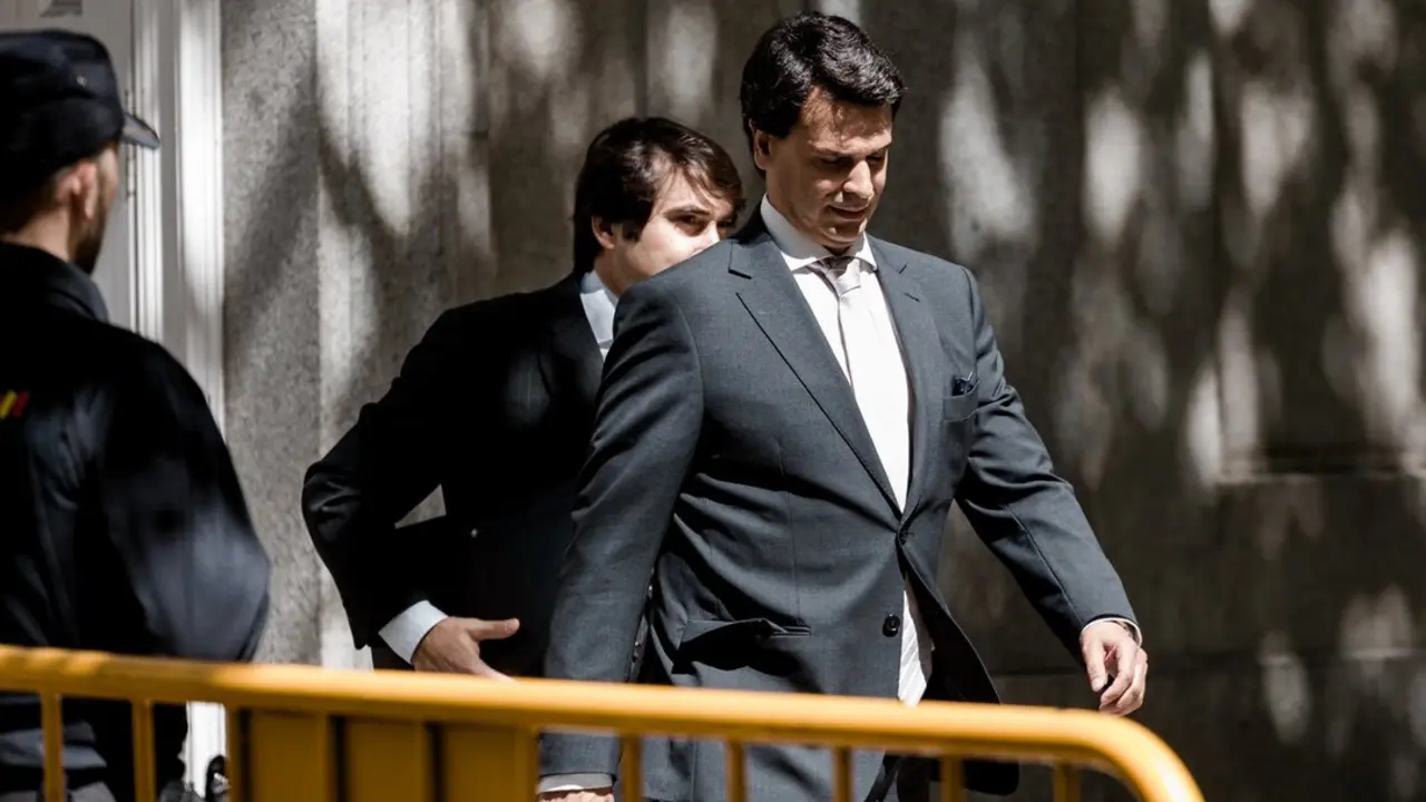 El novio de la presidenta de la Comunidad de Madrid, Alberto Gonz&aacute;lez Amador, comparece ante el Tribunal Supremo. / Carlos Luj&aacute;n