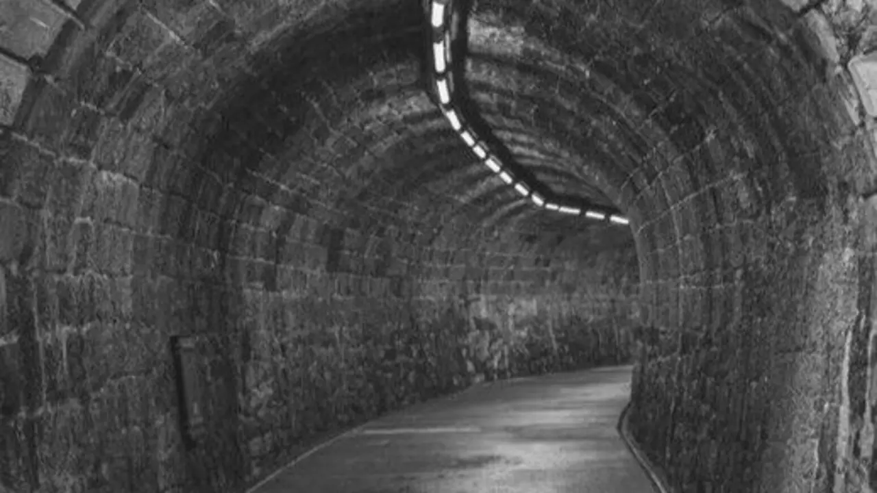T&uacute;nel de Tetu&aacute;n. / A.S.