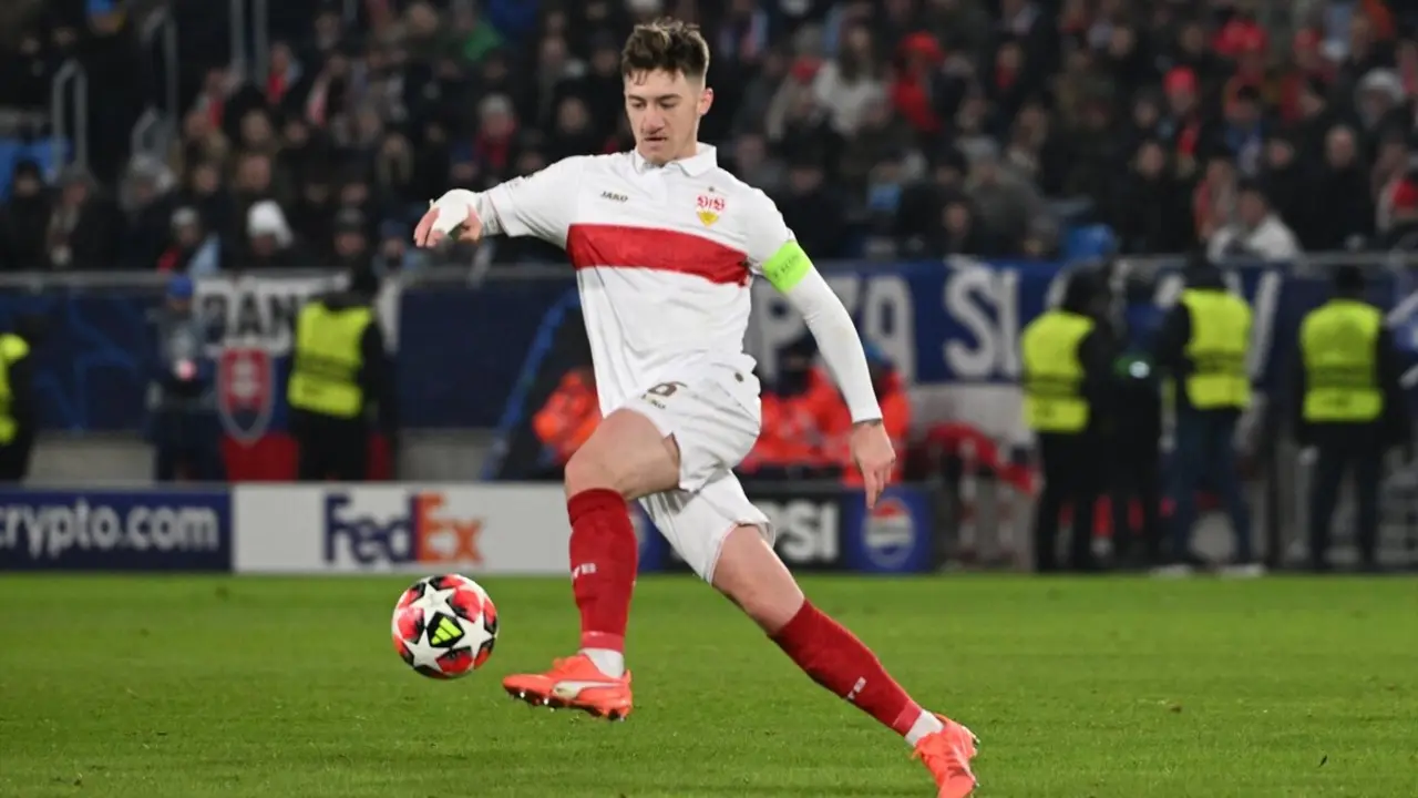 Angelo Stiller est&aacute; en el punto de mira del Real Madrid. /  Marijan Murat