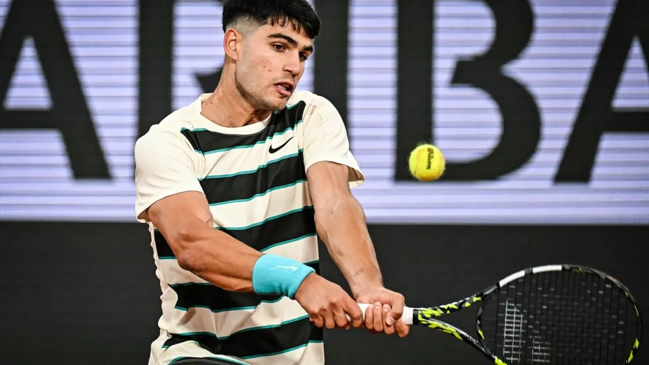Carlos Alcaraz durante uno de sus partidos en Roland Garros. / EP