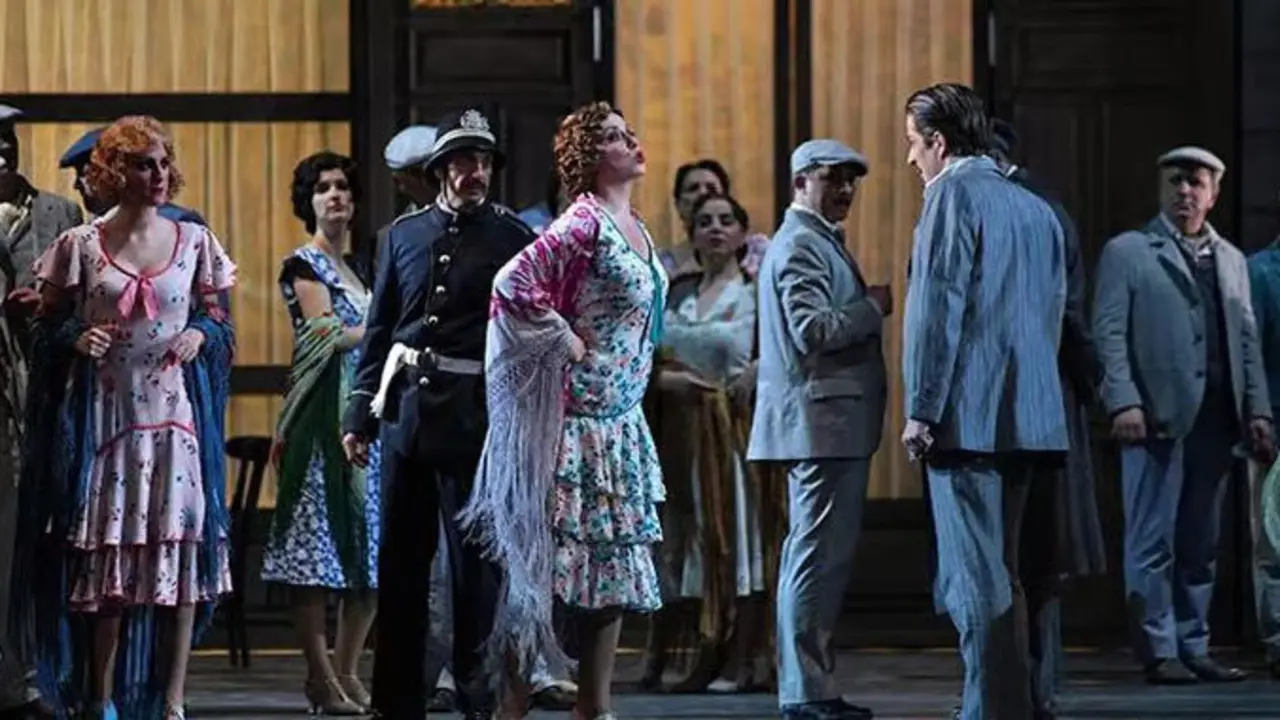 Escena de la obra 'La verbena de la paloma' de Teatro de la Zarzuela. / x