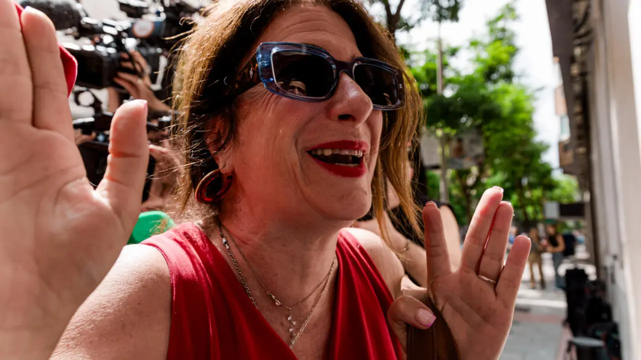 La exconcejal socialista Leire D&iacute;ez a su llegada a la sede del PSOE en Ferraz. / EP
