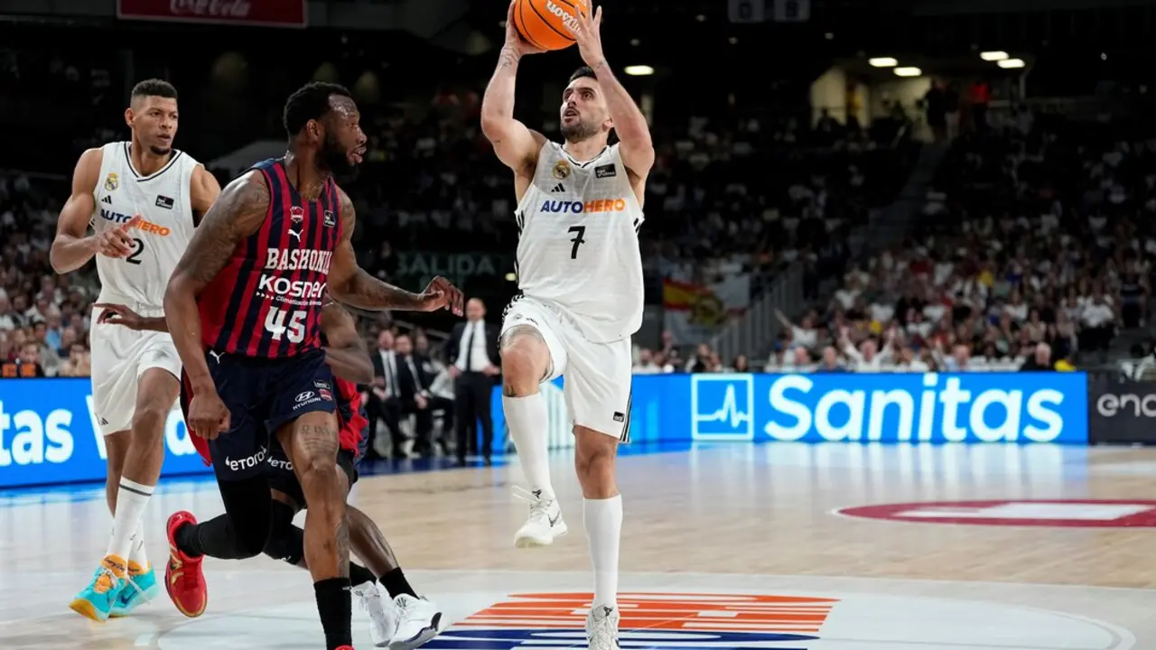 Facundo Campazzo del Real Madrid durante el Playoff. / EP