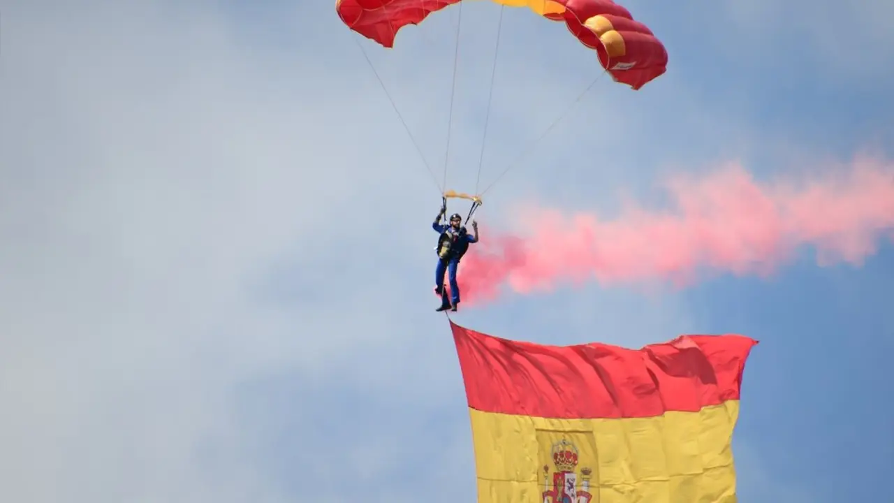 Exhibici&oacute;n din&aacute;mica dentro de los actos del 'D&iacute;a de las Fuerzas Armadas 2025'. / EP