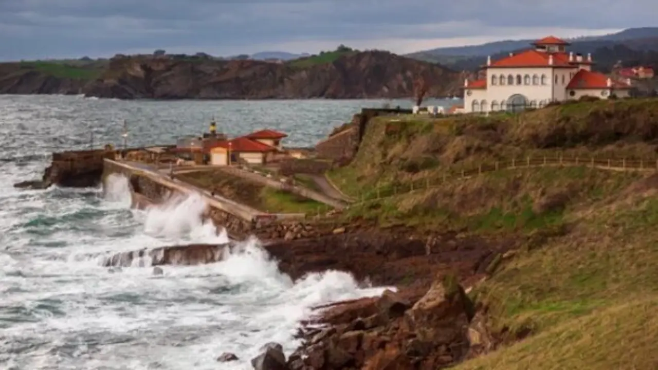 Vista de Comillas al atardecer. / A.S.