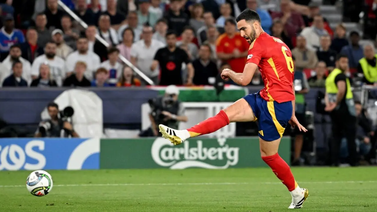 Uno de los jugadores de 'La Roja', Mikel Merino. / EP