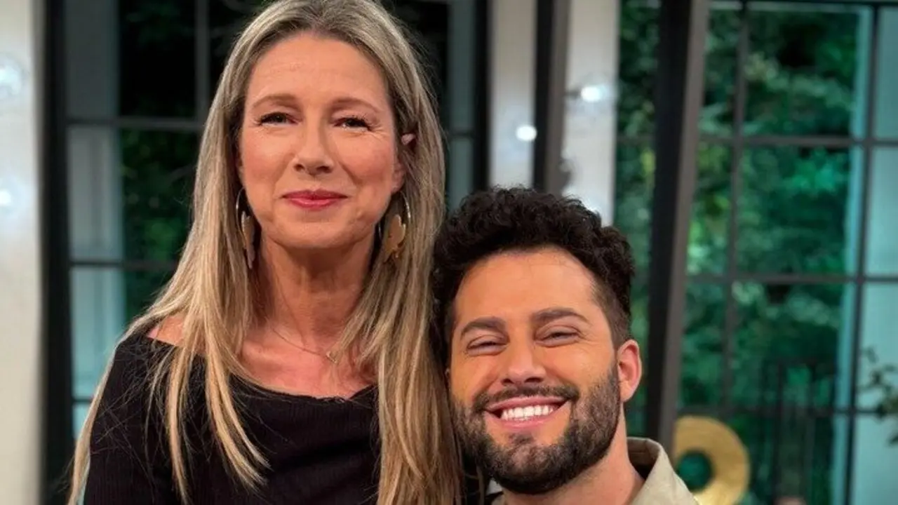 Anne Igartiburu y Javier de Hoyos. / X