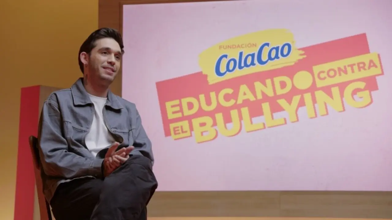 V&iacute;ctor El&iacute;as relata su dura infancia, marcada por las adicciones de sus padres. / EP