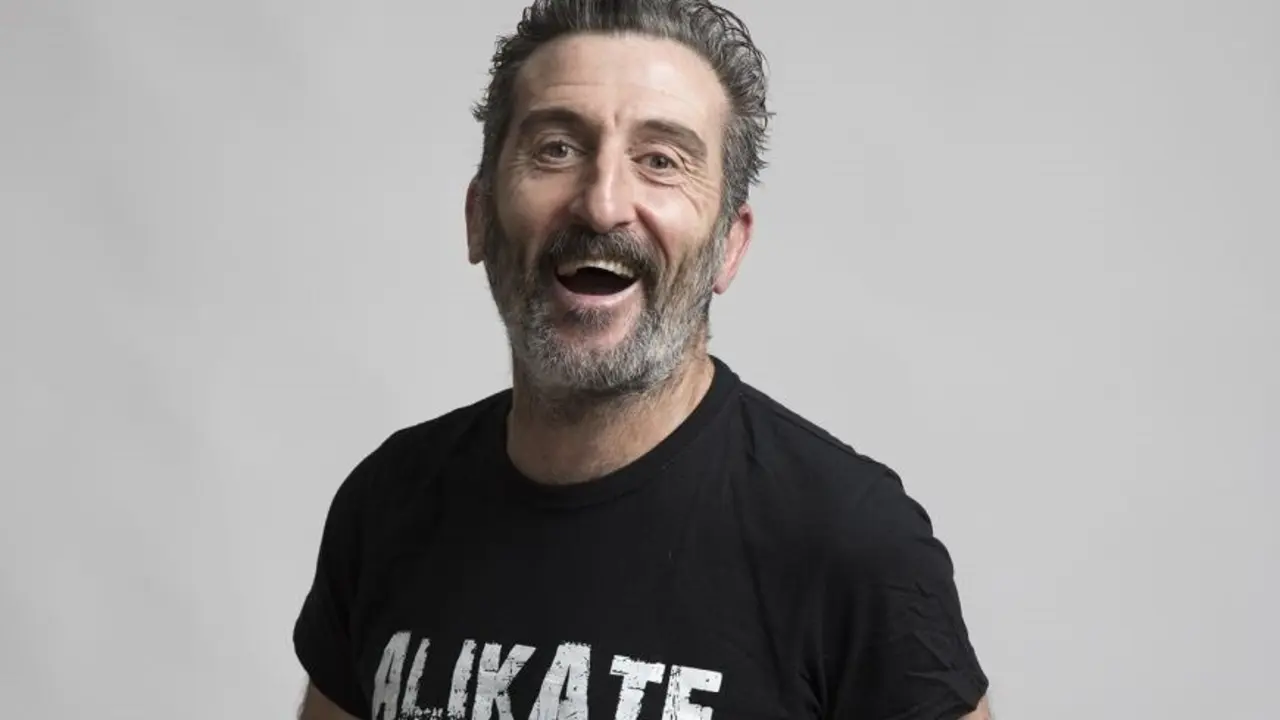 Luis Zahera se sincera en &laquo;Viajando con Chester&raquo; sobre la relaci&oacute;n con su padre. / EP