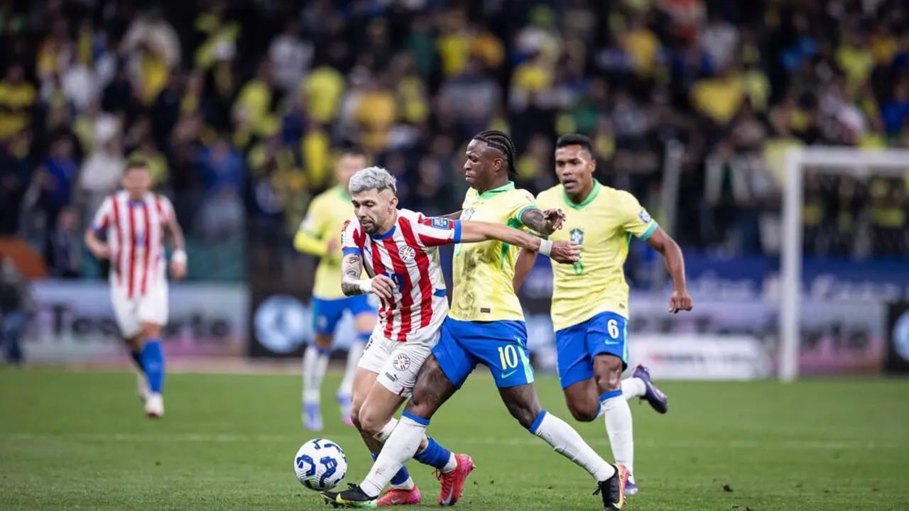 Vinicius en el partido entre Brasil y Paraguay. / Wanderson Oliveira