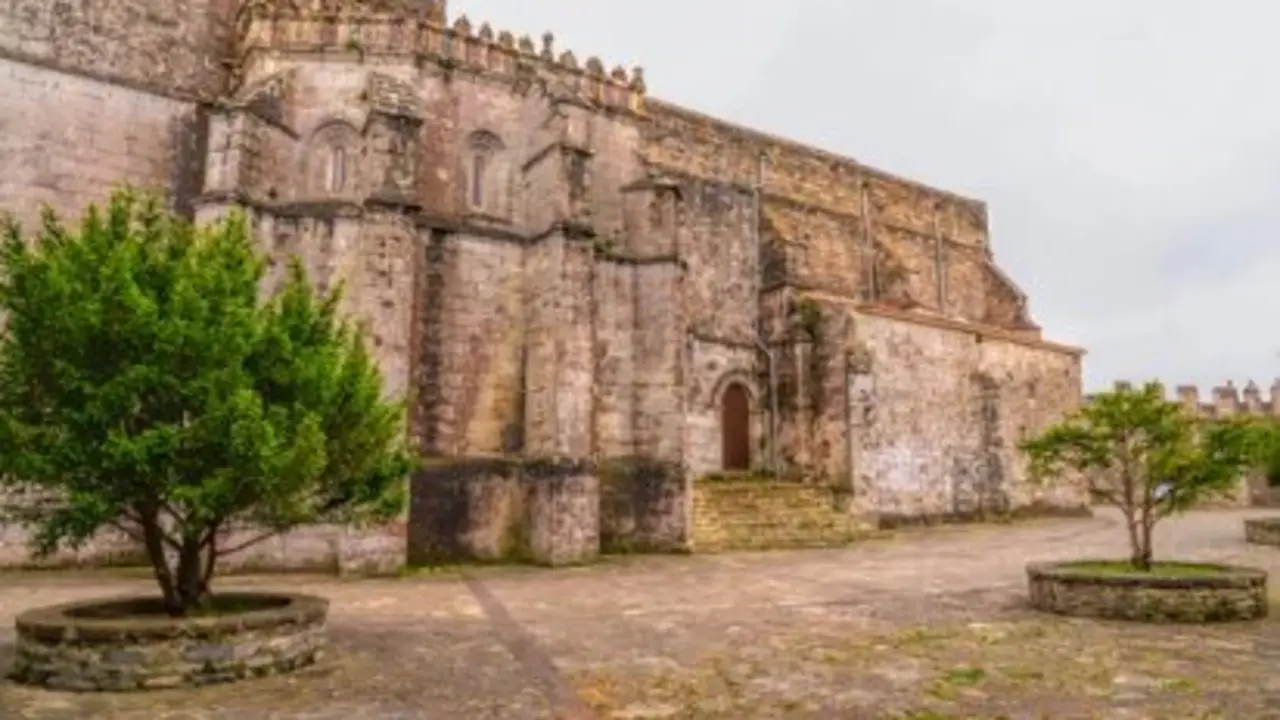 Parte del centro hist&oacute;rico de San Vicente de la Barquera. / A.S.