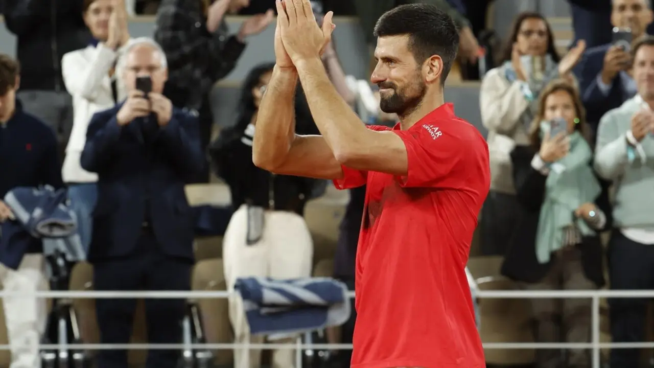 El tenista serbio, Novak Djokovic, se despide de Roland Garros. / EP