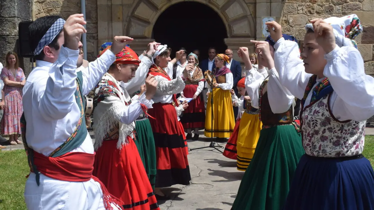 D&iacute;a Grande de las fiestas de San Antonio en Pi&eacute;lagos. / A.E.