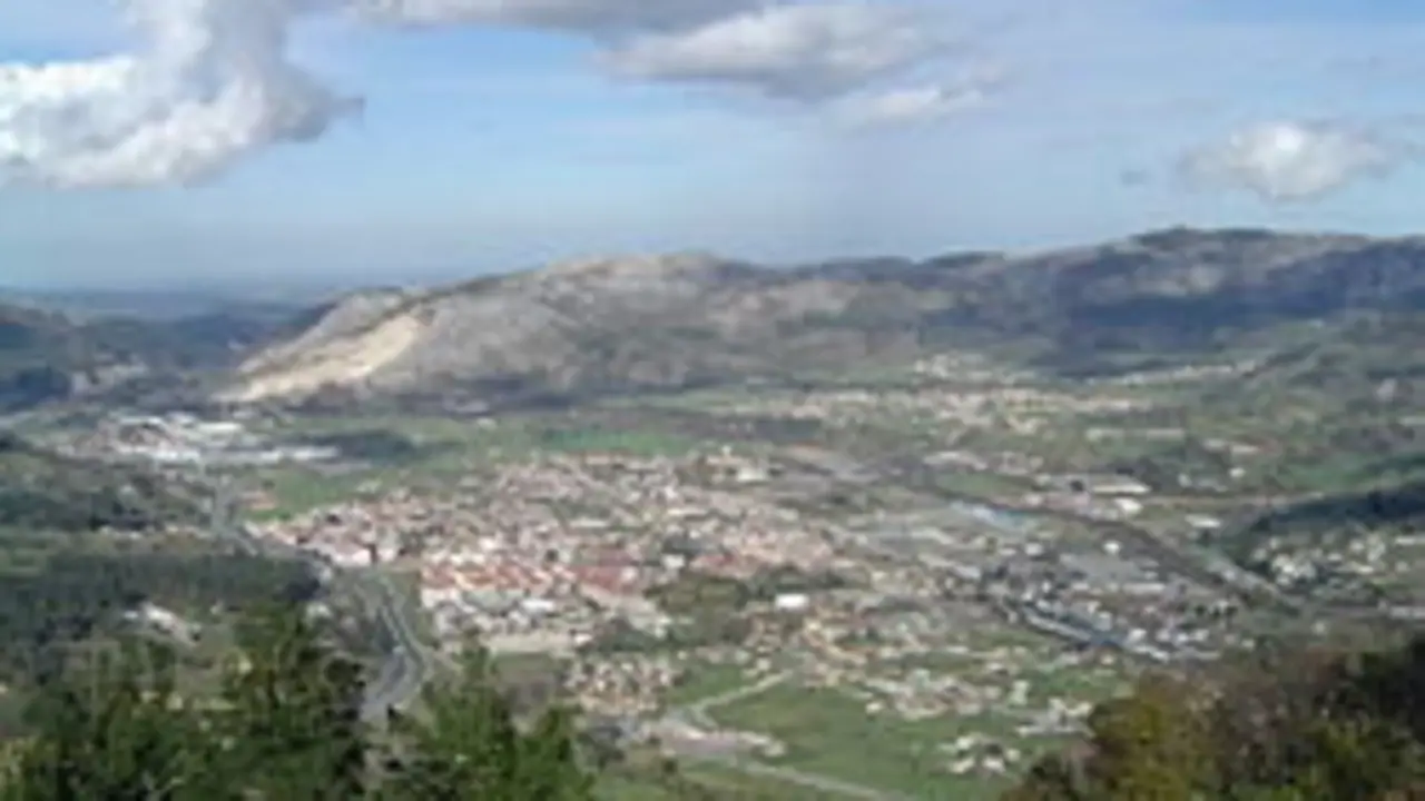 Vista general de Los Corrales de Buelna. / a.e