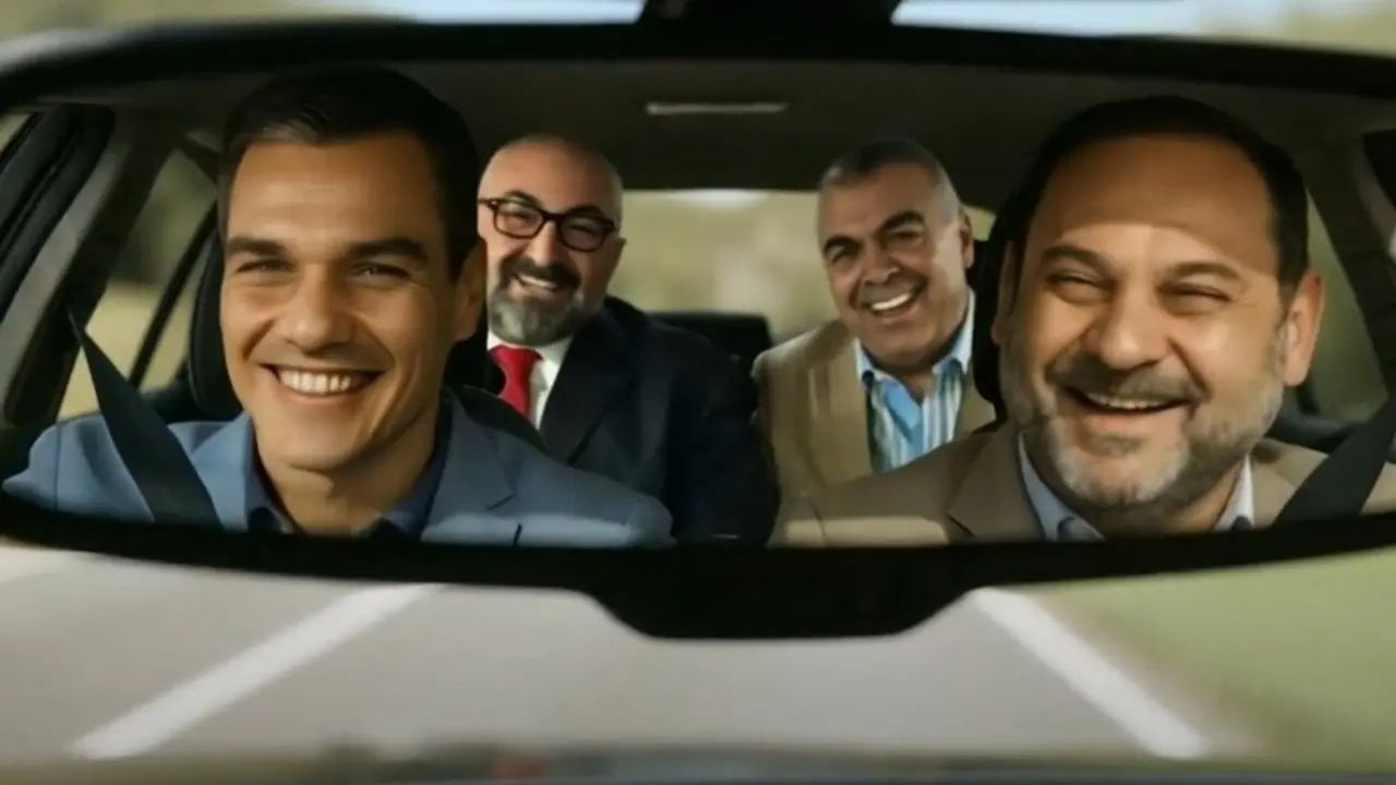 Imagen generada a trav&eacute;s de Inteligencia Artificial (IA) por el Partido Popular en la que figuran Pedro S&aacute;nchez, Jos&eacute; Luis &Aacute;balos, Koldo Garc&iacute;a y Santos Cerd&aacute;n dentro de un coche. / PP