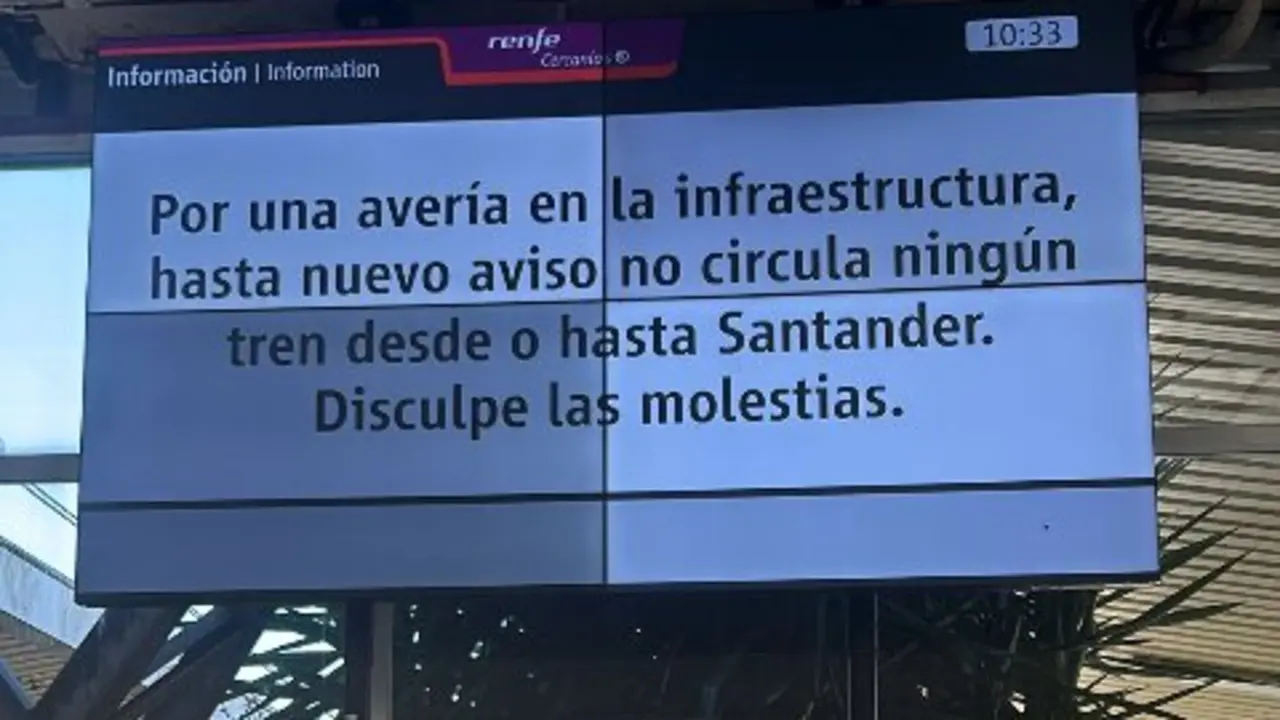 Panel de aviso en la estaci&oacute;n. / A.E.