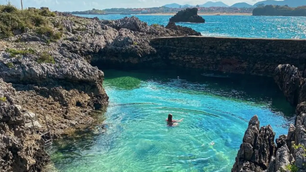 Piscinas naturales en Isla. / Mam&aacute;delnorte