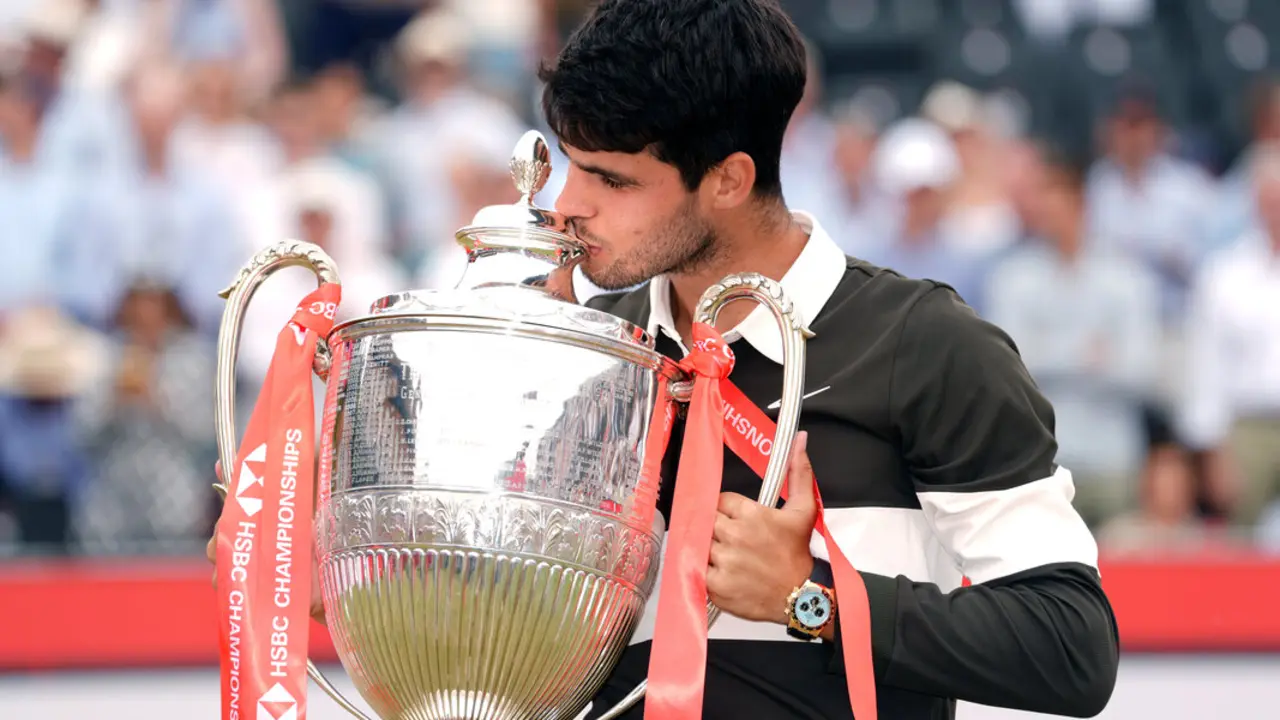 Carlos Alcaraz tras ganar en Queen&acute;s. / Adam Davy