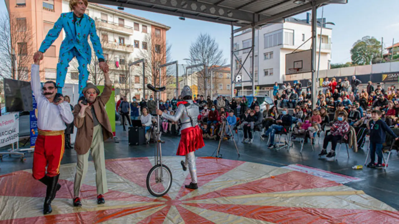 Circo en Torrelavega por la Semana de la Audici&oacute;n. / ep