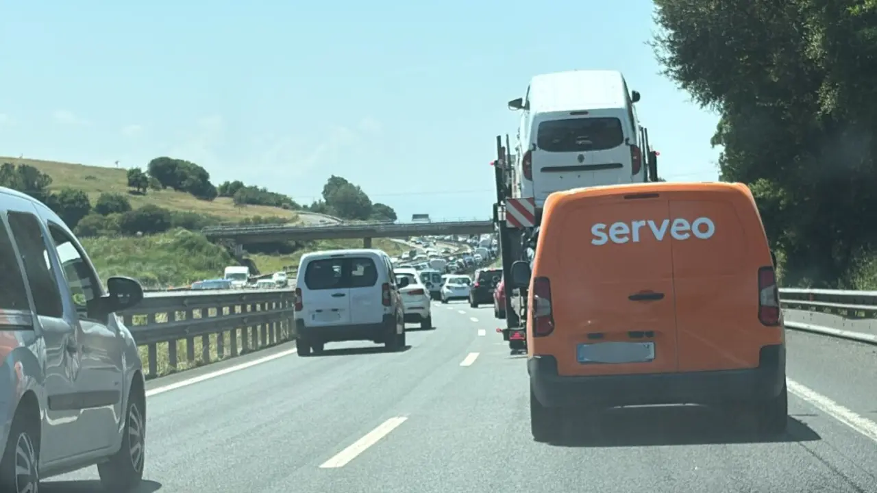 Atasco a la altura de Gornazo. / S.D.