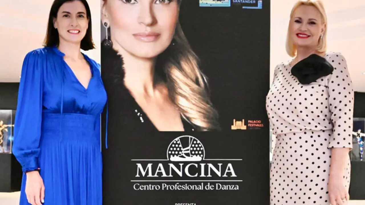 La alcaldesa Gema Igual y Ainhoa  Arteta en la gala. / ep