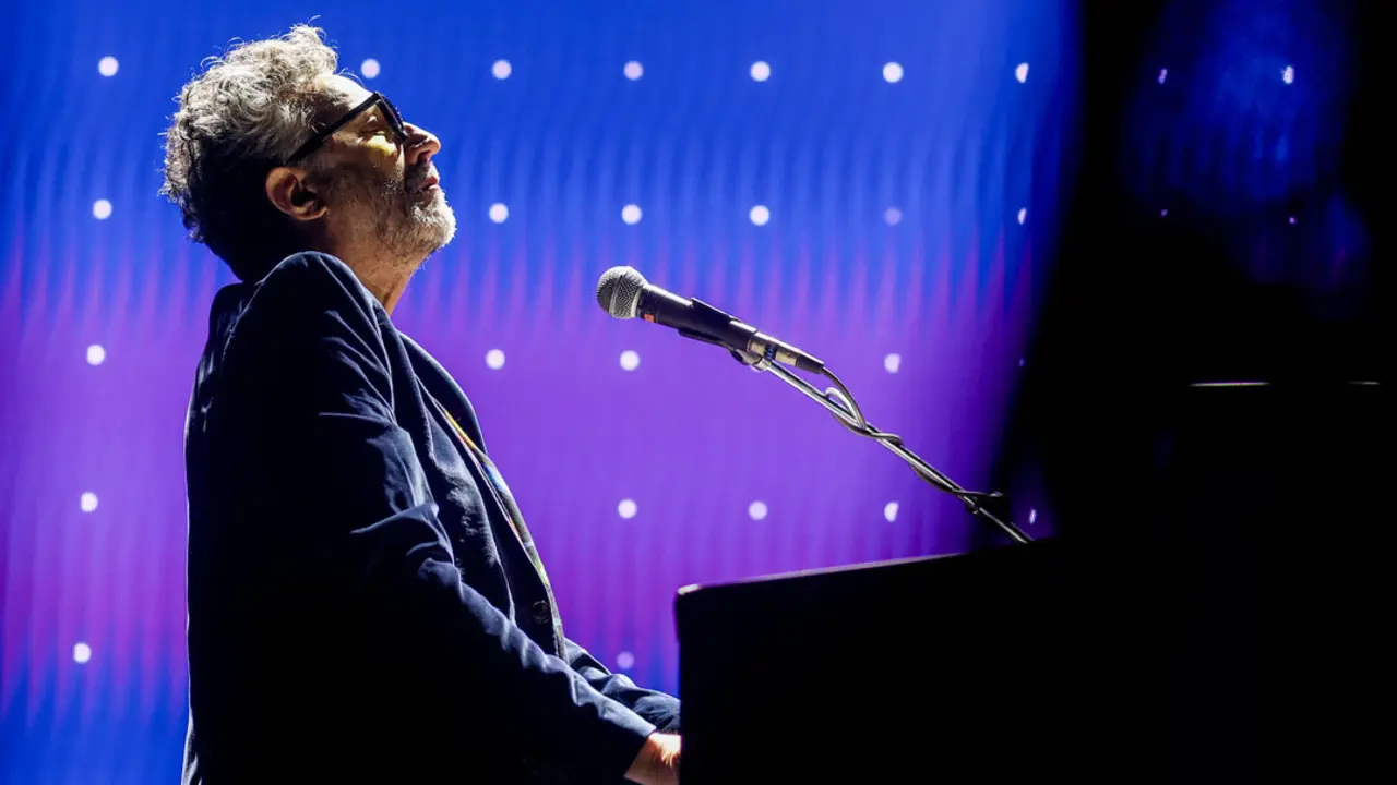 Fito P&aacute;ez firm&oacute; su primer contrato discogr&aacute;fico a los 19 a&ntilde;os sin leerlo. / EP